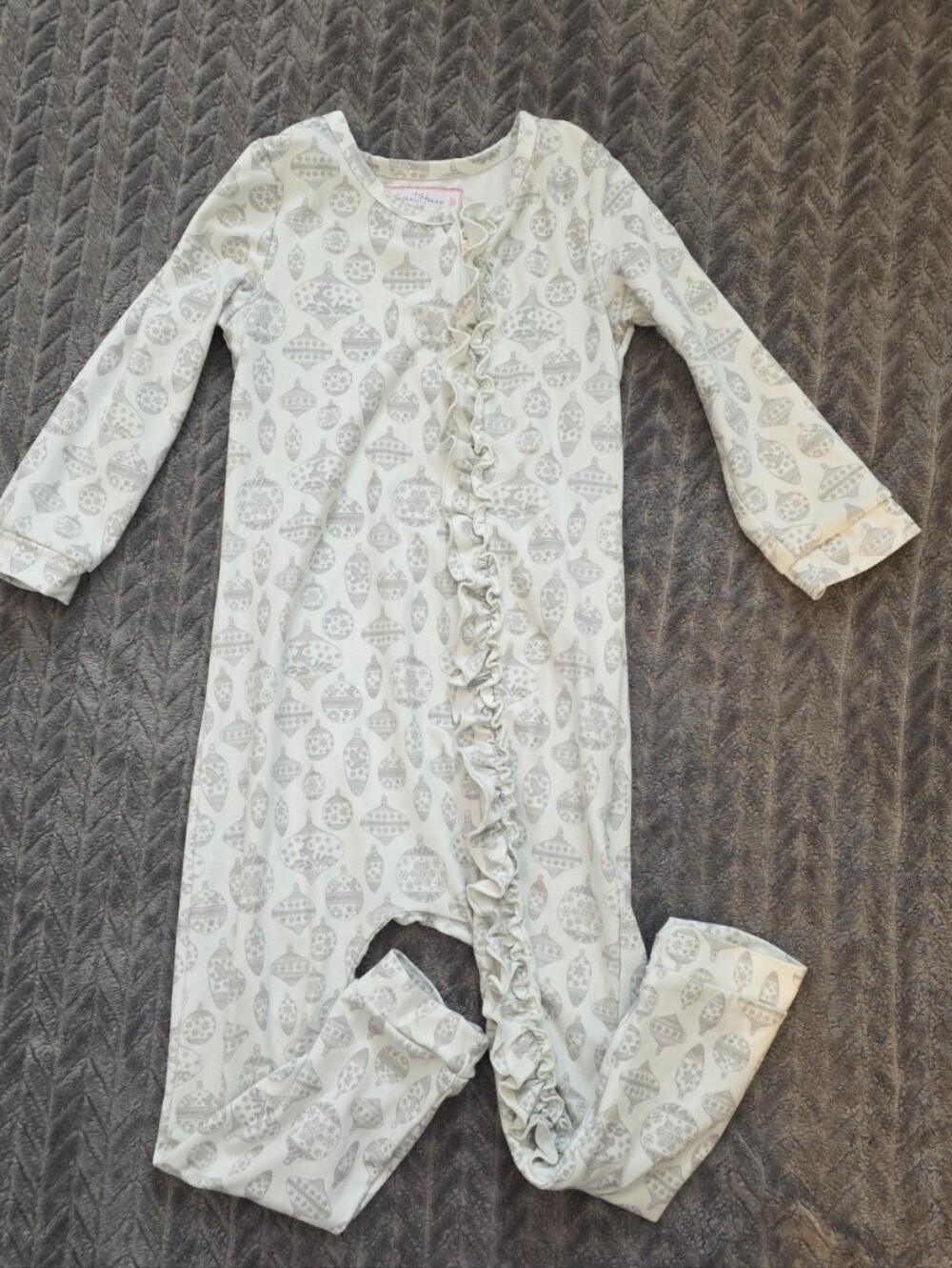 SweetHoney Gray and White Ruffle 4t One Piece Christmas Ornament Pjs Pajamas